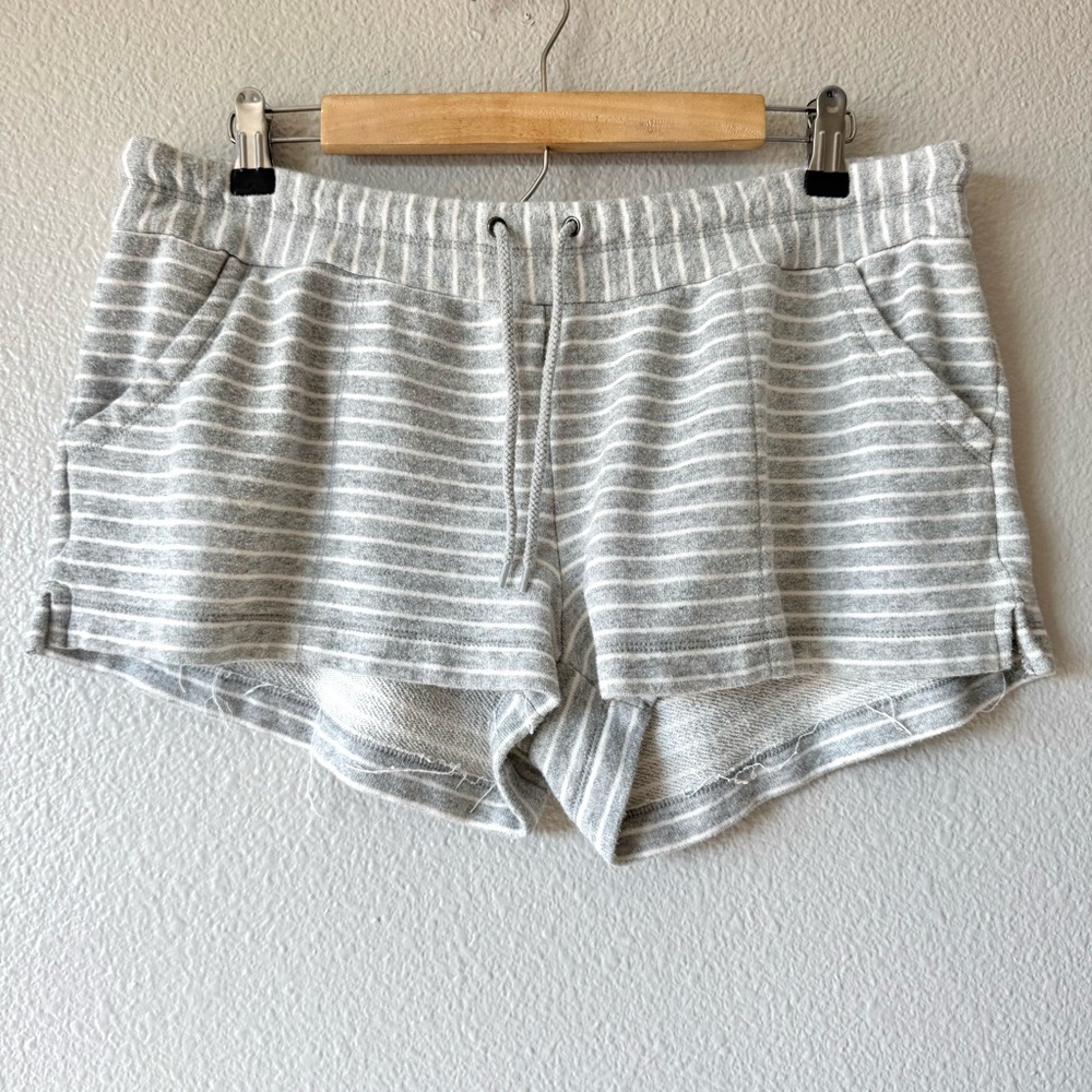 Banana Republic Sweat Shorts Y2K - Picture 8 of 8
